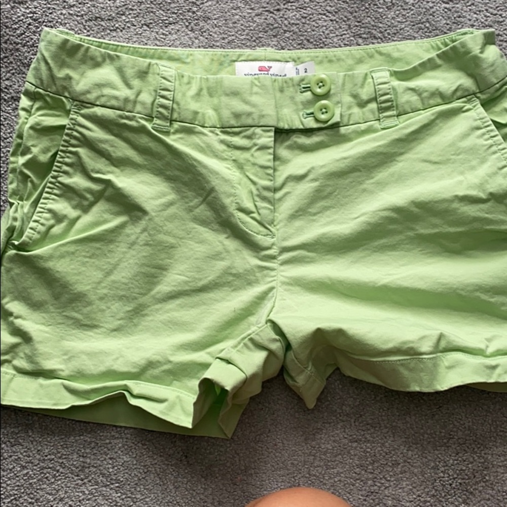 Vineyard vines size 2 shorts